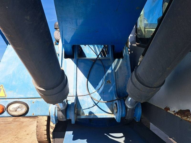 2009 Fuchs MHL335 Material Handler