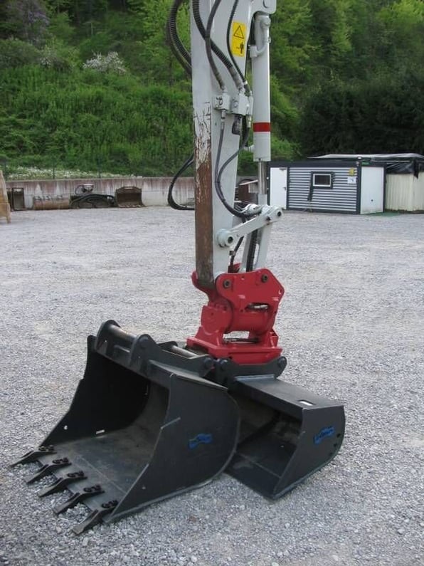 2020 Takeuchi TB260 Mini Excavator