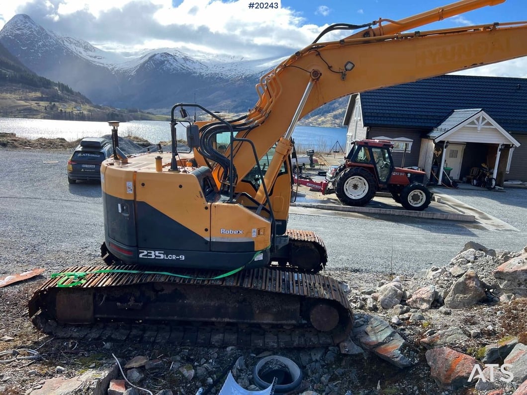 2012 Hyundai R235LCR-9