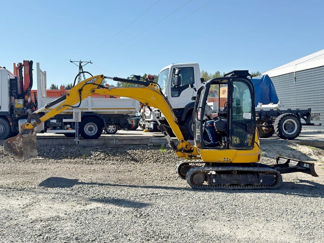 2018 JCB 8035ZT Crawler Excavator