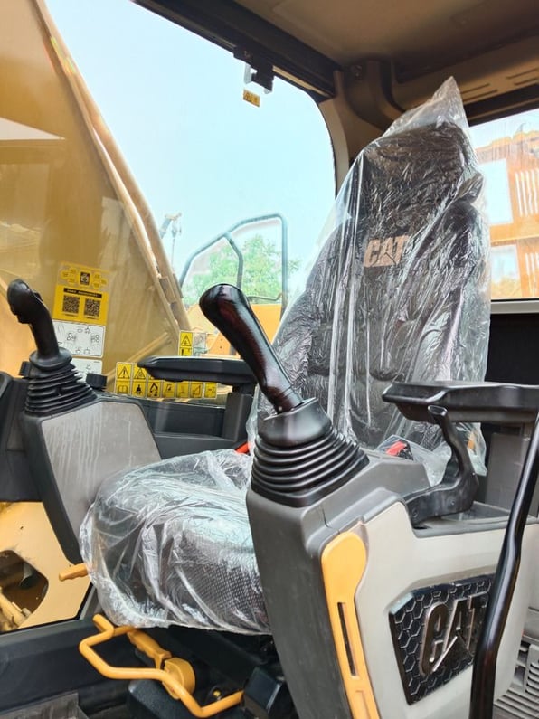2023 Caterpillar 330GC Crawler Excavator