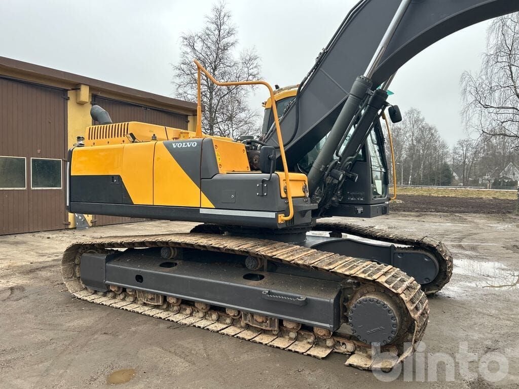 2011 Volvo EC250DL Crawler Excavator