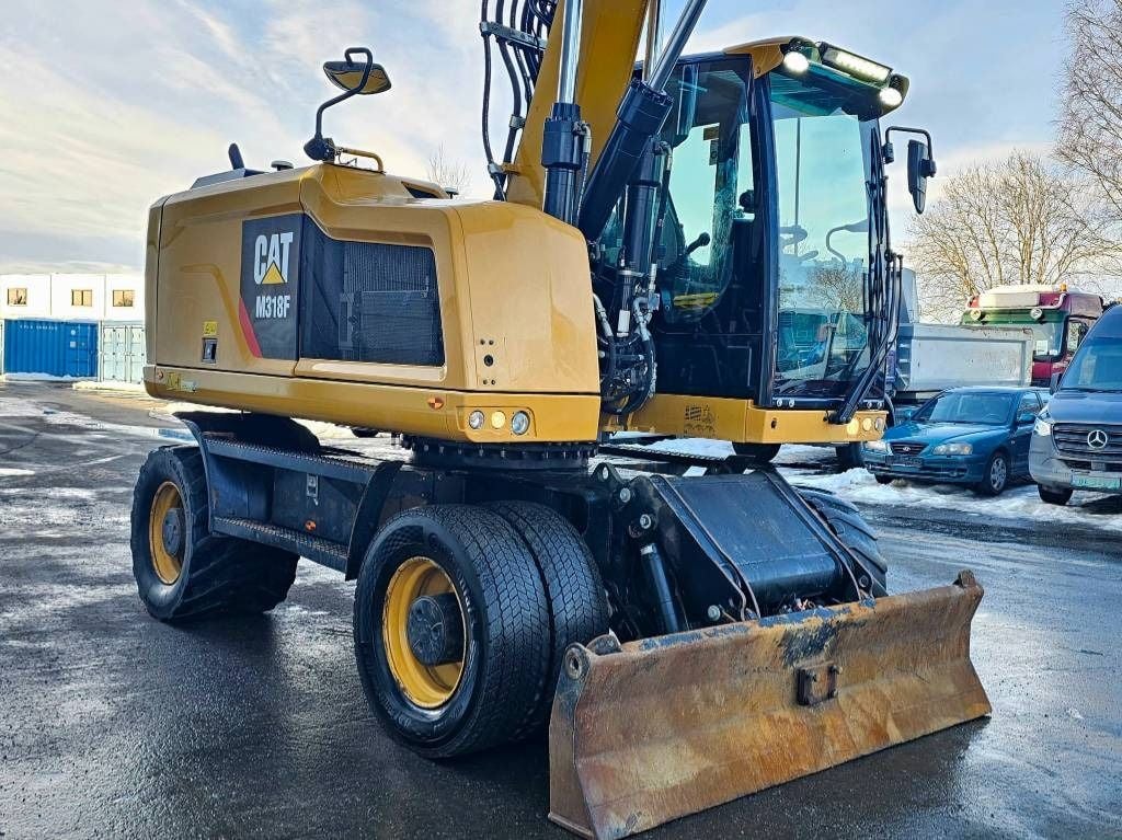 2018 Caterpillar M318F Wheel Excavator
