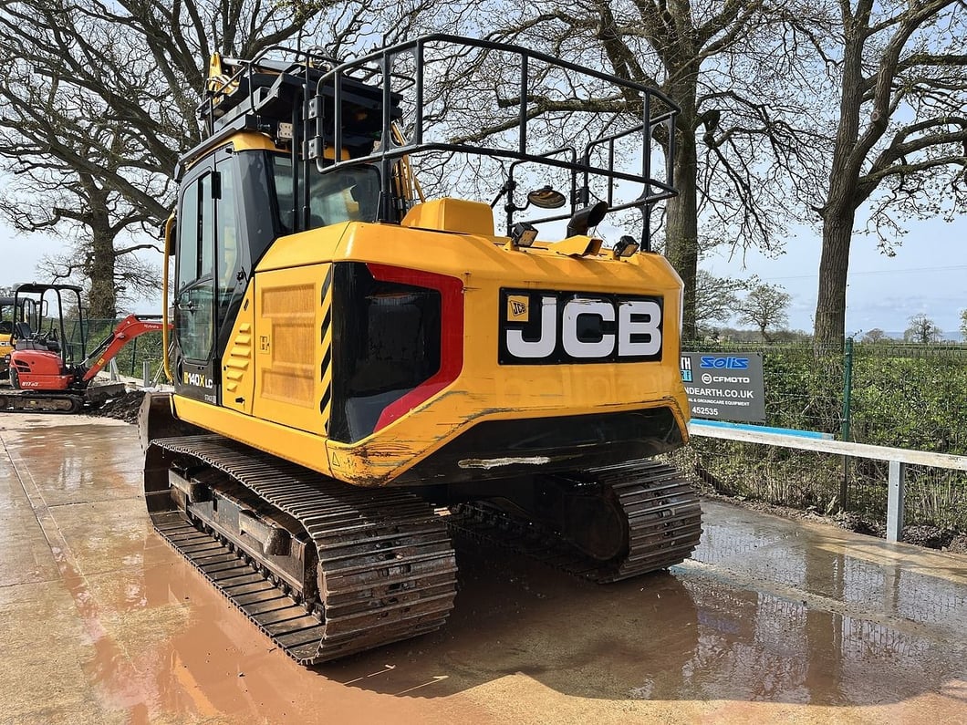 2023 JCB 140X LC Crawler Excavator