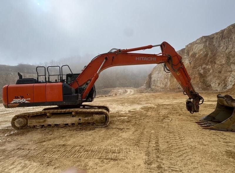 2019 Hitachi ZX250LCN-6 Crawler Excavator