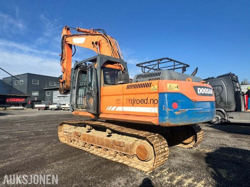 2010 Doosan DX300LC Crawler Excavator