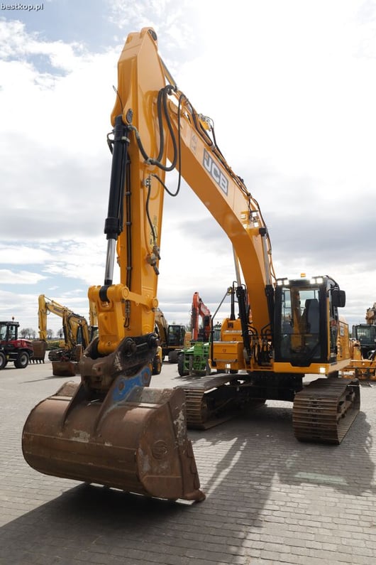 2022 JCB 220X Crawler Excavator