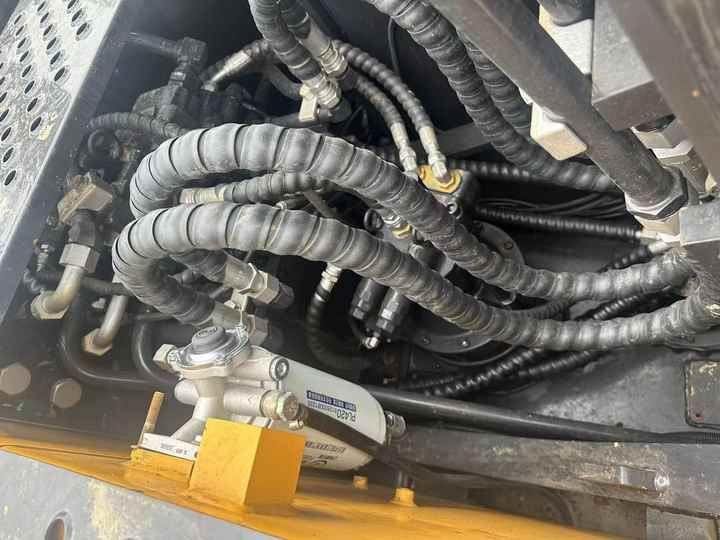 2022 Volvo EC140 Crawler Excavator