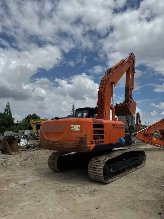 Hitachi ZX200-5G Crawler Excavator