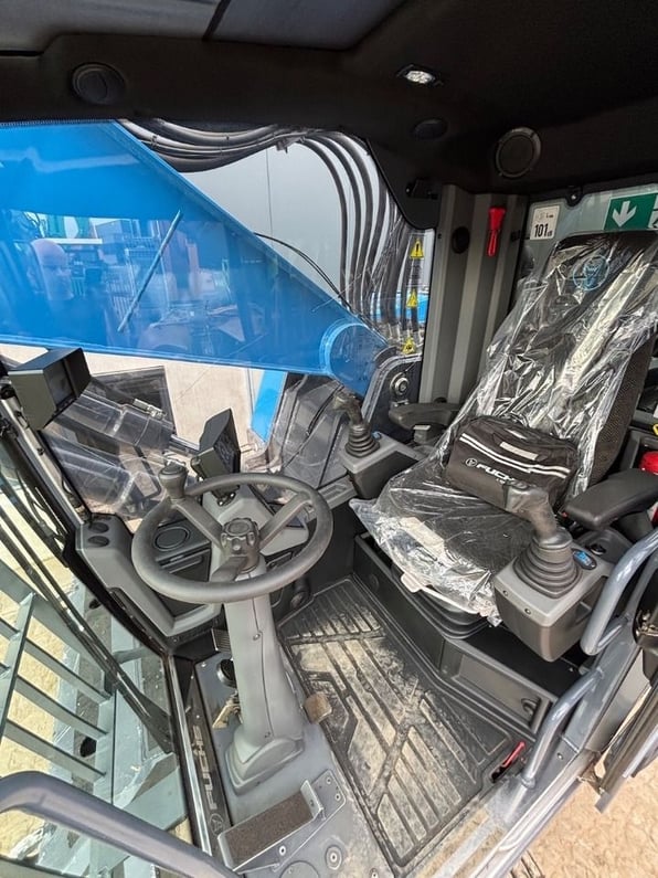 2022 Fuchs MHL350F Material Handler