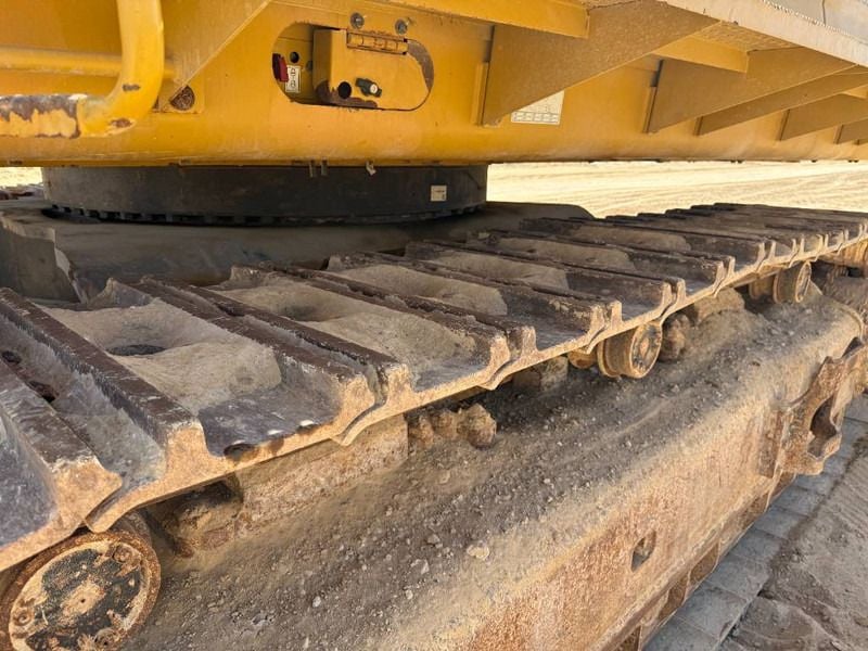2022 Caterpillar 395 Crawler Excavator
