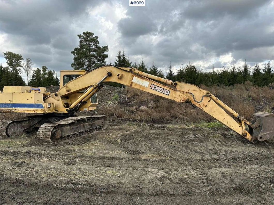 1984 Kobelco K907C Crawler Excavator
