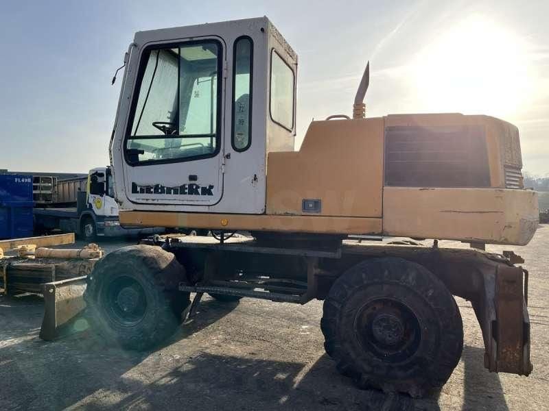 2000 Liebherr A316 Wheel Excavator