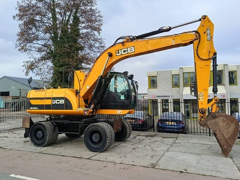 2011 JCB JS160W Material Handler