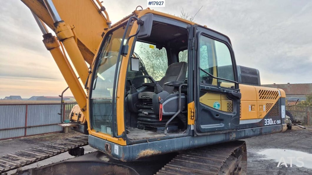2015 Hyundai R330LC-9A Crawler Excavator
