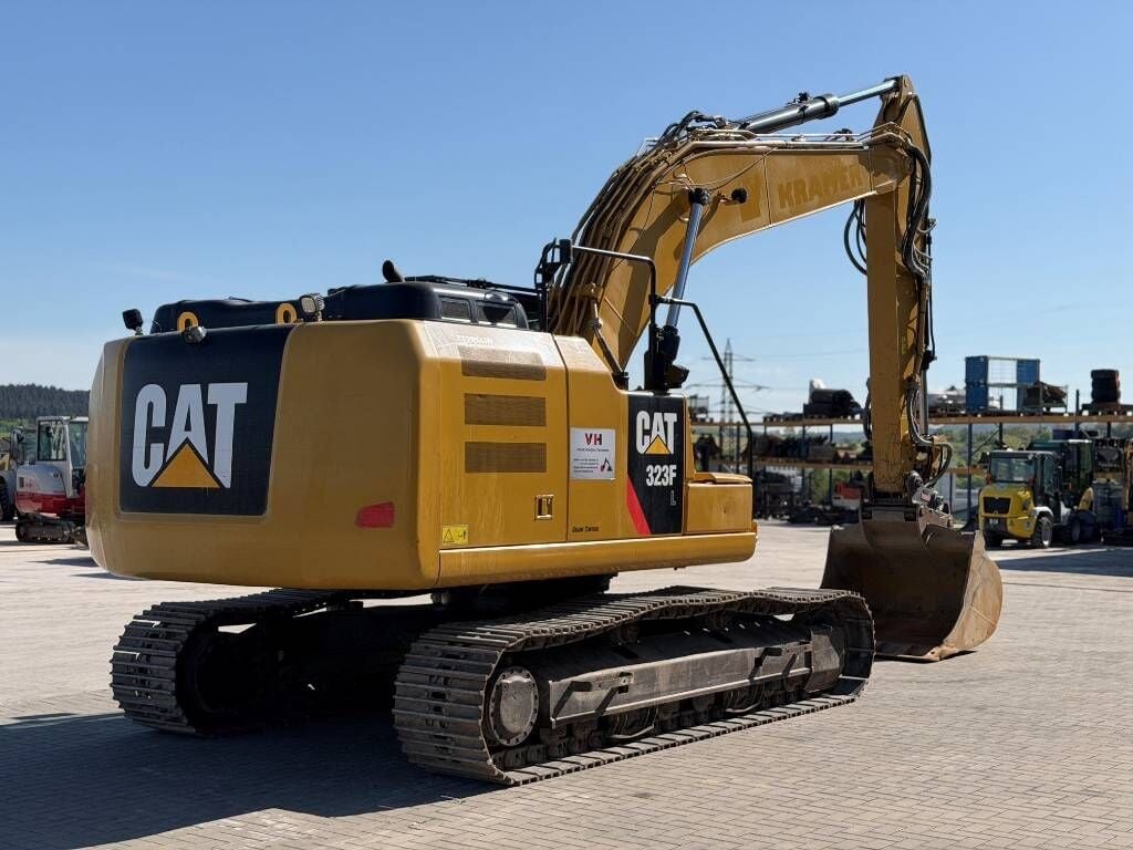 2017 Caterpillar 323FL Crawler Excavator