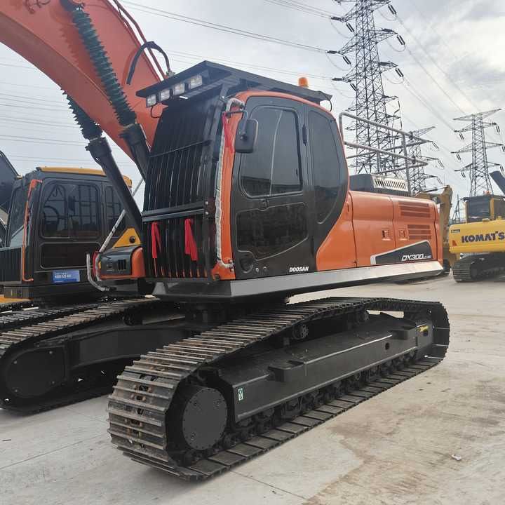 2020 Doosan DX300 Crawler Excavator