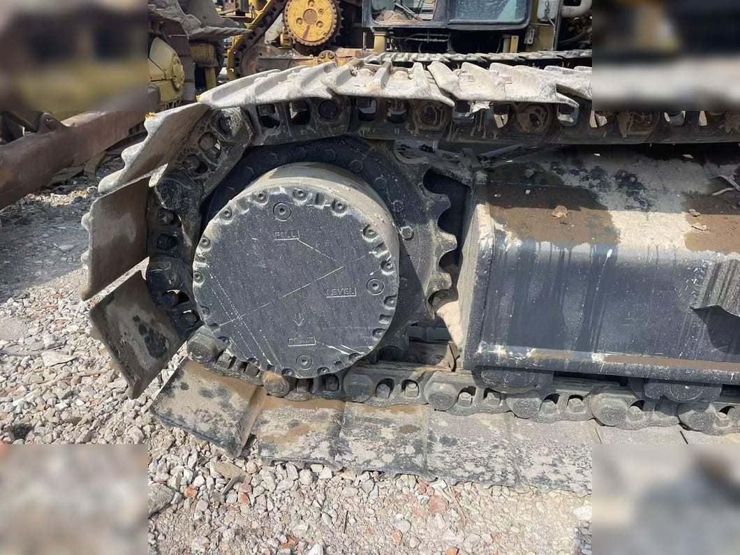 2022 JCB JS220LC Crawler Excavator