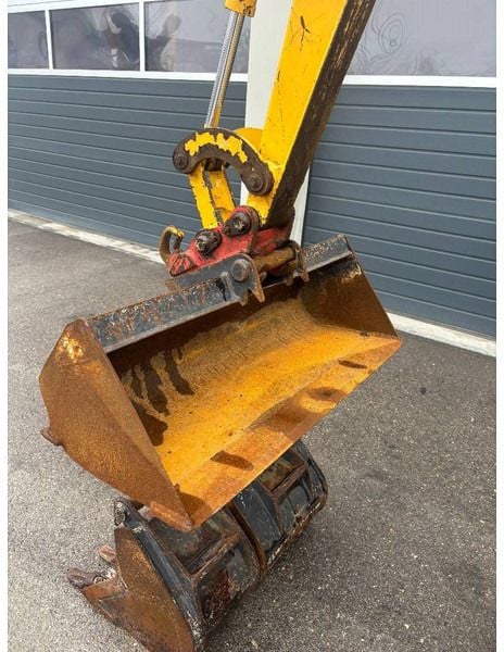 2018 Komatsu PC16R-3HS Mini Excavator