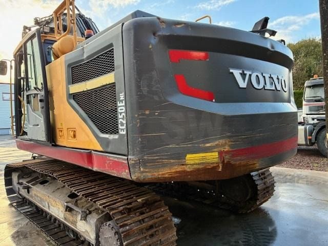 2015 Volvo EC250ENL Crawler Excavator