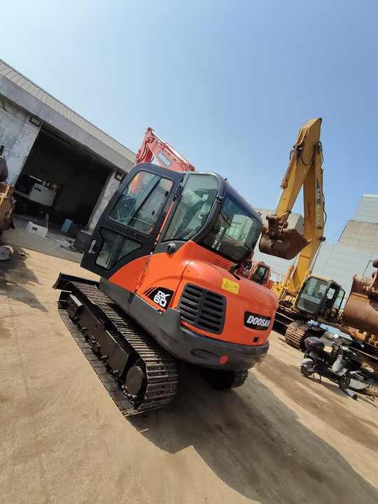 2022 Doosan DH60-7 Crawler Excavator