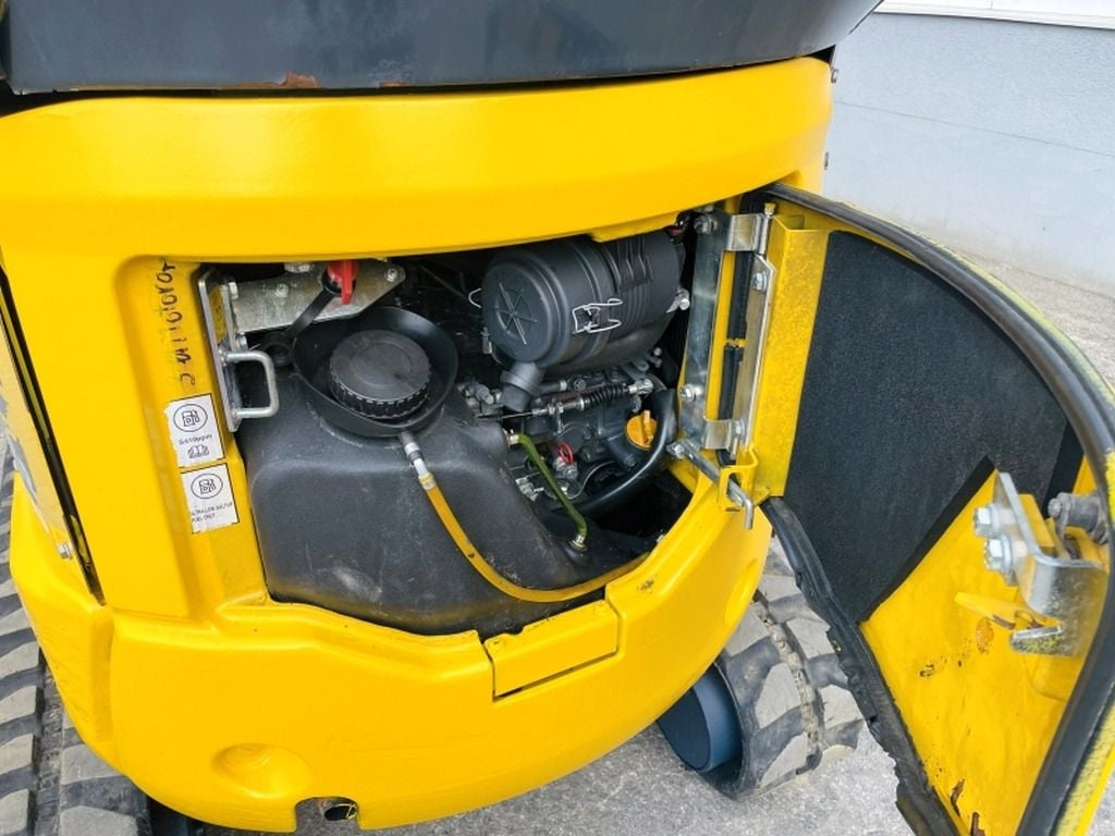 2014 Komatsu PC16R-3HS Mini Excavator