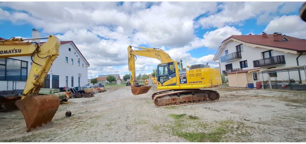 Komatsu PC210LC-10 Crawler Excavator