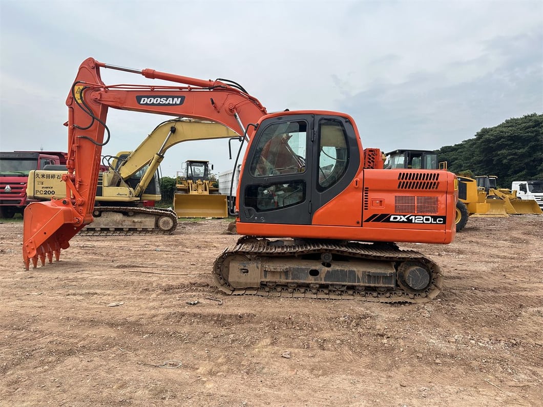 2019 Doosan DX120 Crawler Excavator