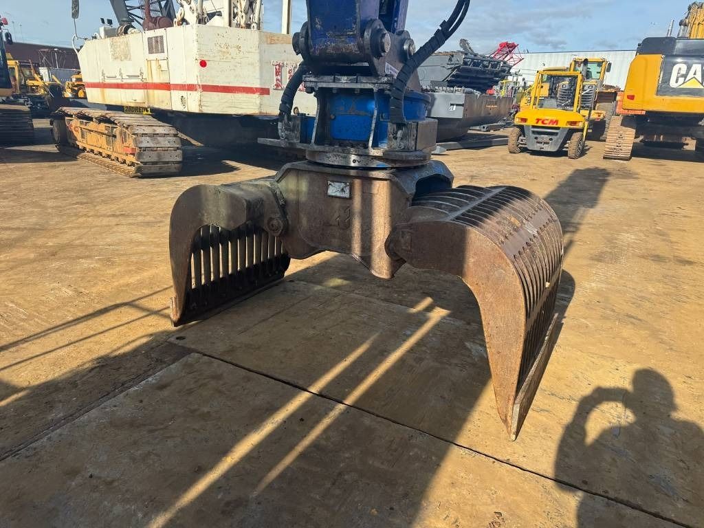 2004 Liebherr R924B EW Material Handler