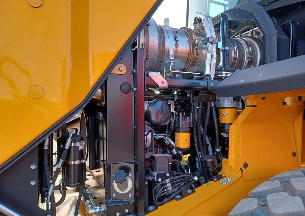 2022 JCB 427HT Wheel Excavator
