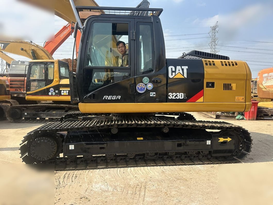 2023 Caterpillar 323DL Crawler Excavator