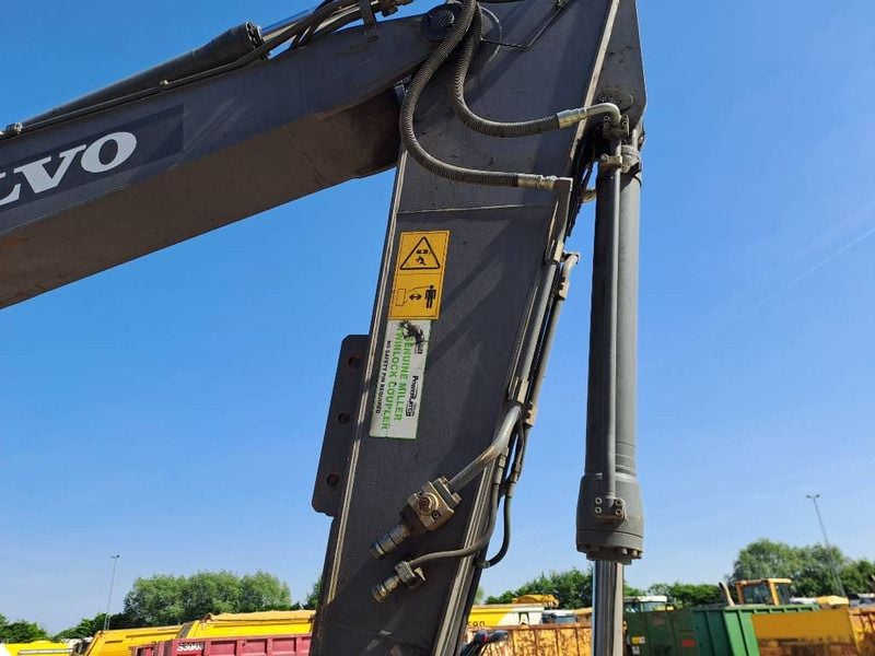 2017 Volvo EC220EL Crawler Excavator