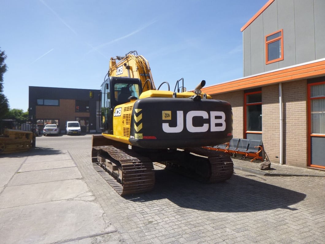 2015 JCB JS210LC Crawler Excavator