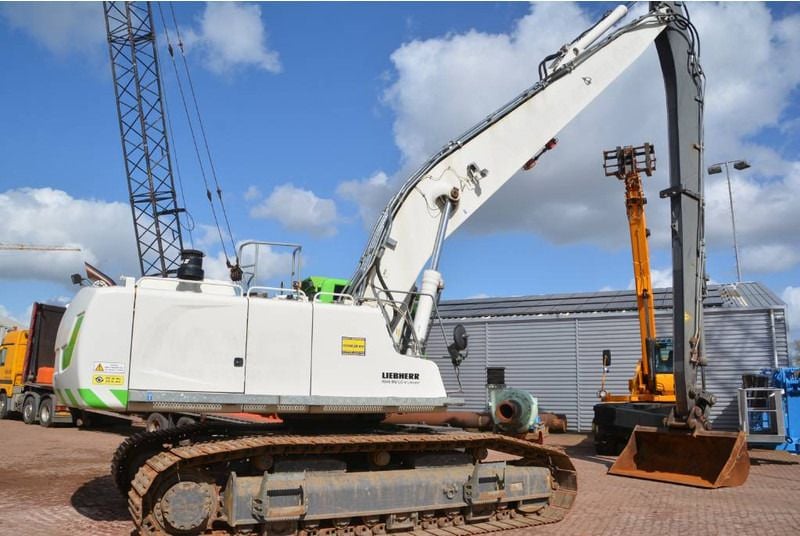 2015 Liebherr R946LC-V Crawler Excavator