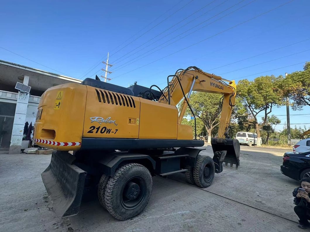 2022 Hyundai R210W-7 Wheel Excavator