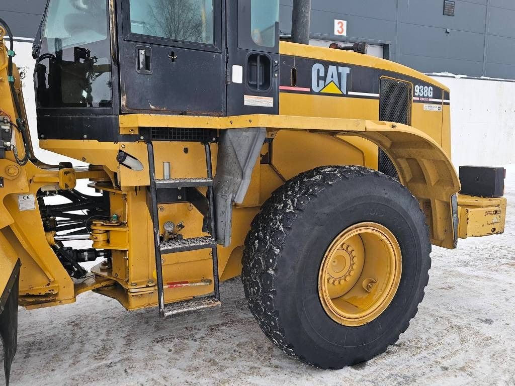 2003 Caterpillar 938G Wheel Excavator