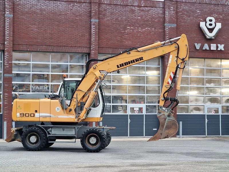 2009 Liebherr A900C Wheel Excavator