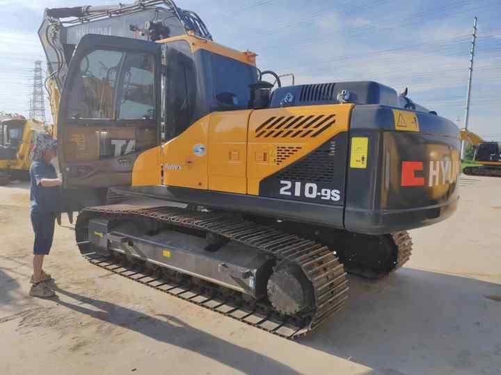 2022 Hyundai HYUNDAI210-9 Crawler Excavator