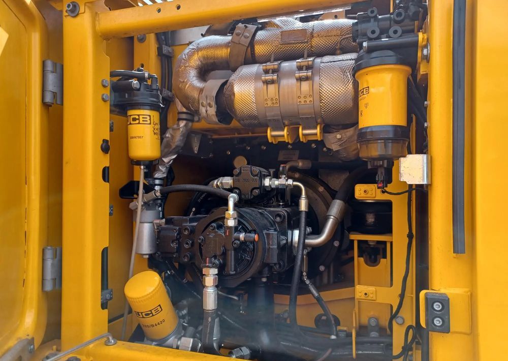 2023 JCB JS220X Crawler Excavator