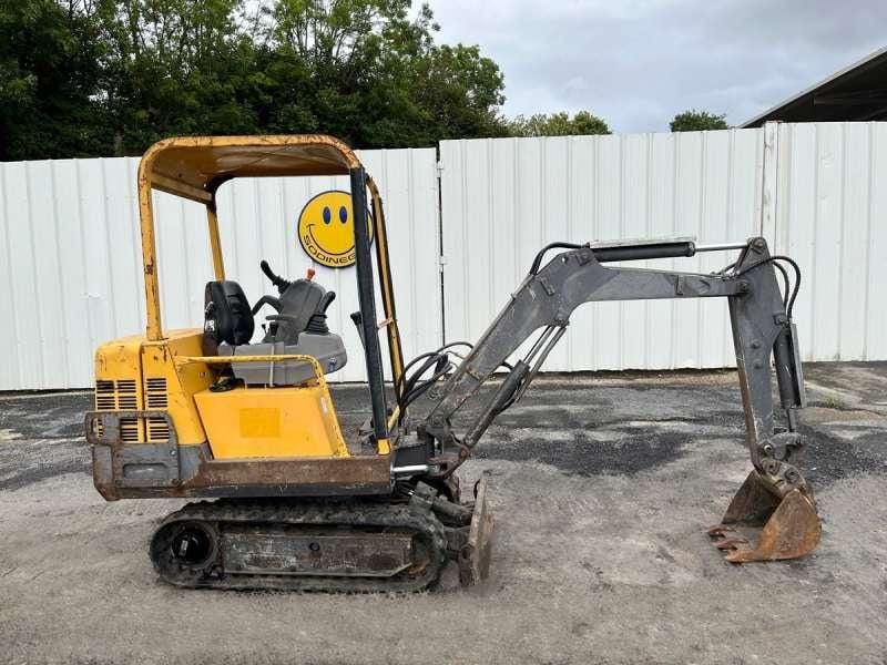 2000 Volvo EB12 Mini Excavator