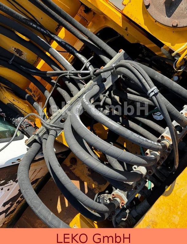 2003 Liebherr R 904 HDSL Crawler Excavator