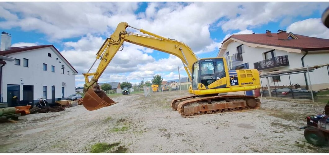 Komatsu PC210LC-10 Crawler Excavator