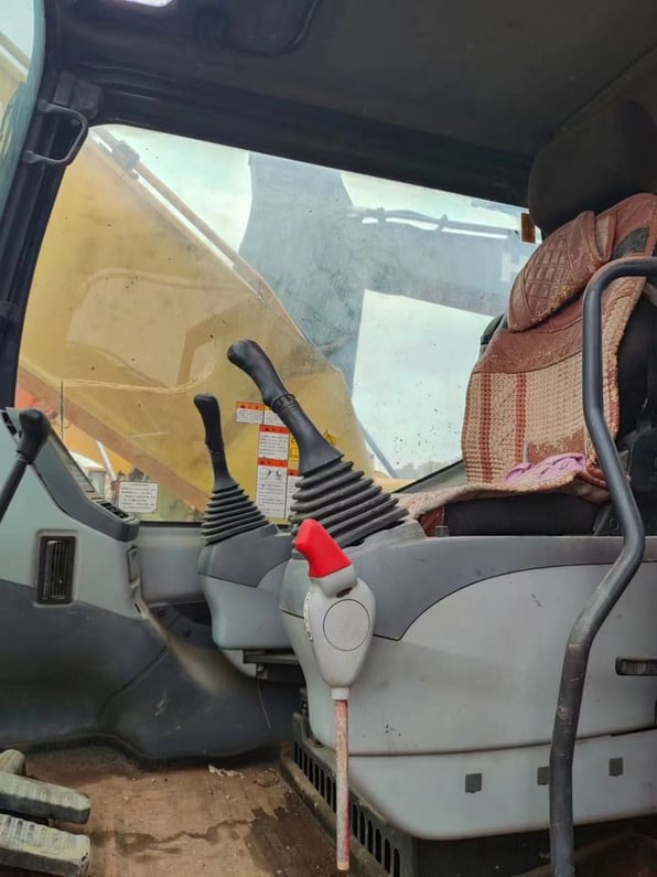 2018 Komatsu PC300-7 Crawler Excavator