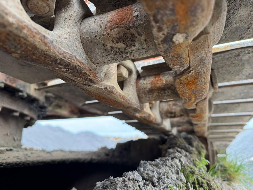 Excavator (2001)