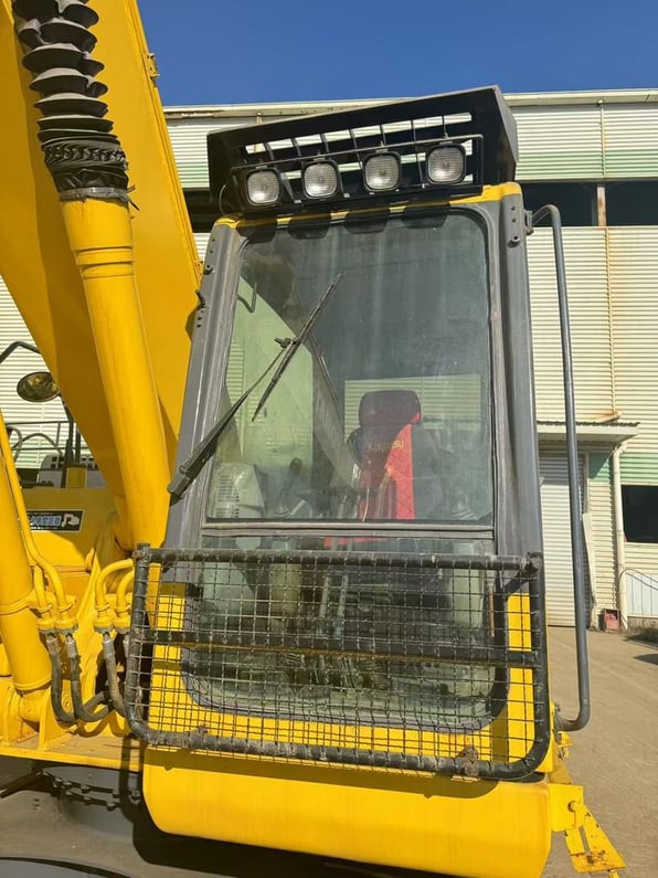 2018 Komatsu PC200-8 Crawler Excavator