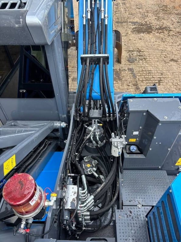 2022 Fuchs MHL320F Material Handler