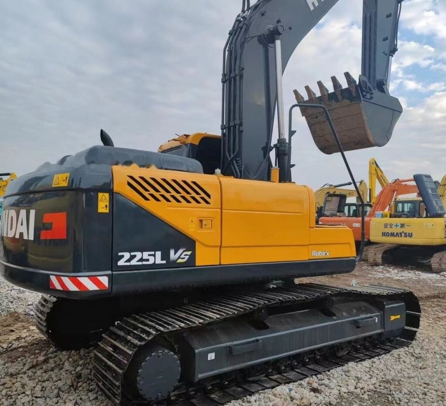 2022 Hyundai R225VS Crawler Excavator