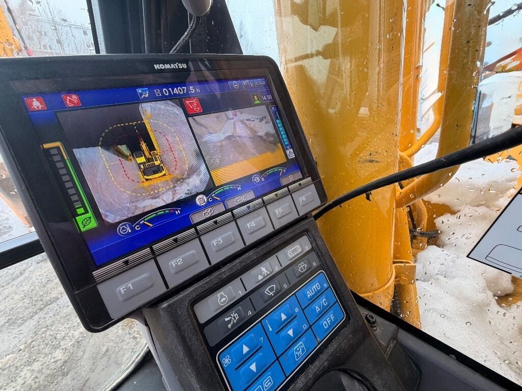 2023 Komatsu PC290LC-11 Crawler Excavator