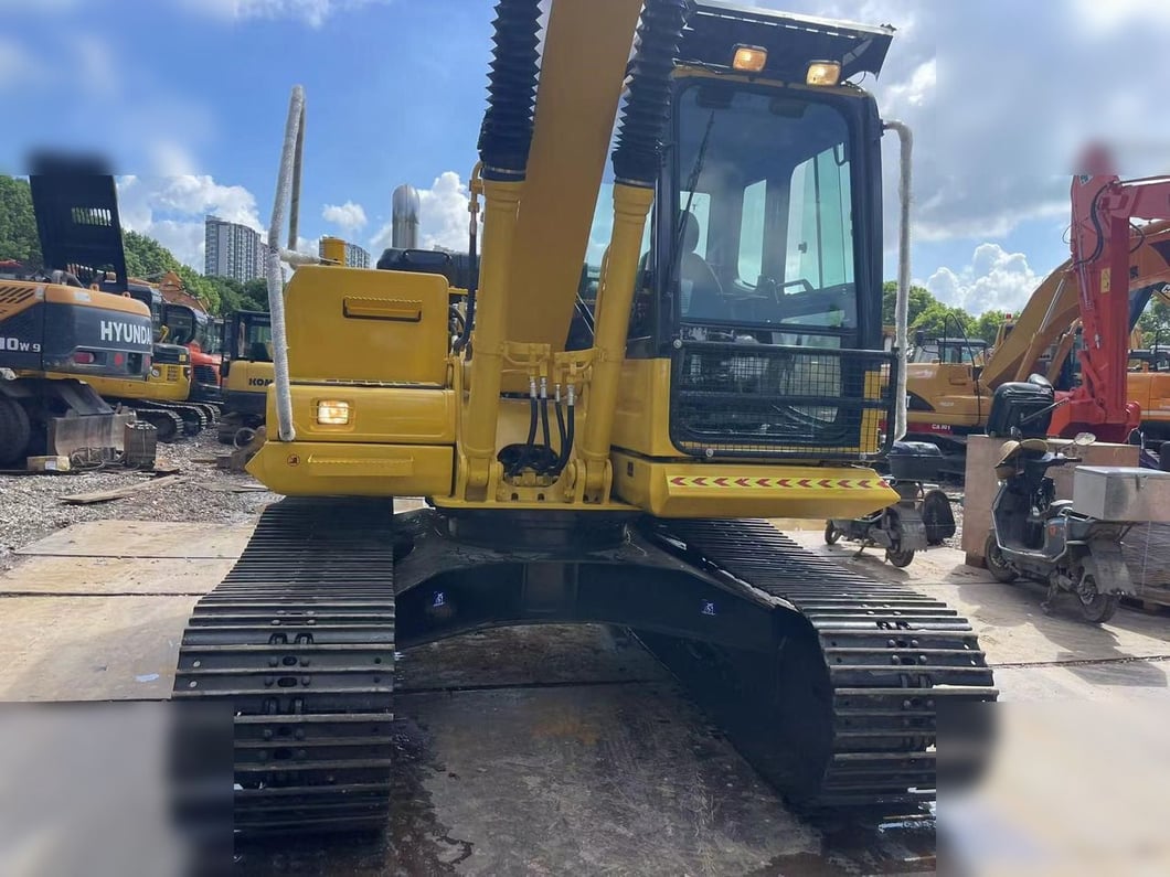 2020 Komatsu PC120-8 Crawler Excavator