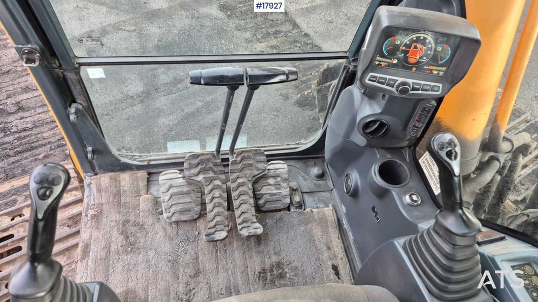 2015 Hyundai R330LC-9A Crawler Excavator